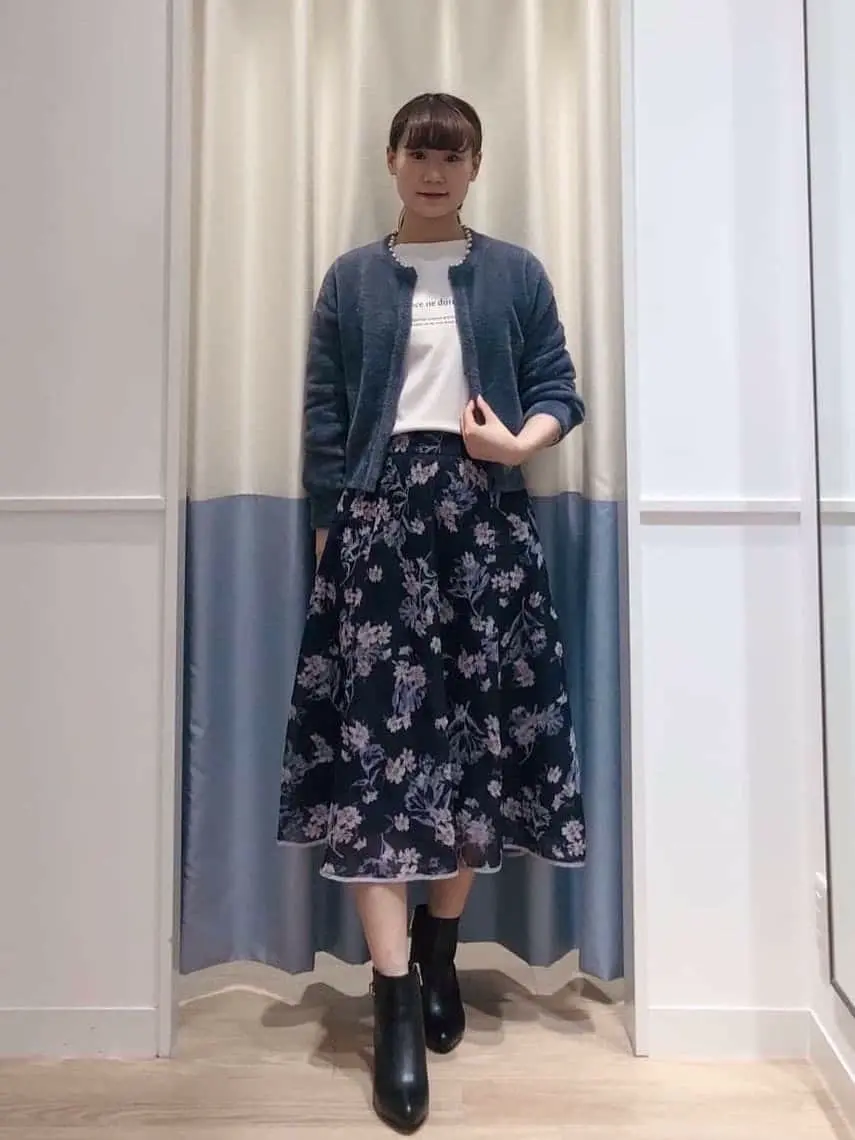 ANY SIS スタッフ コーディネート画像