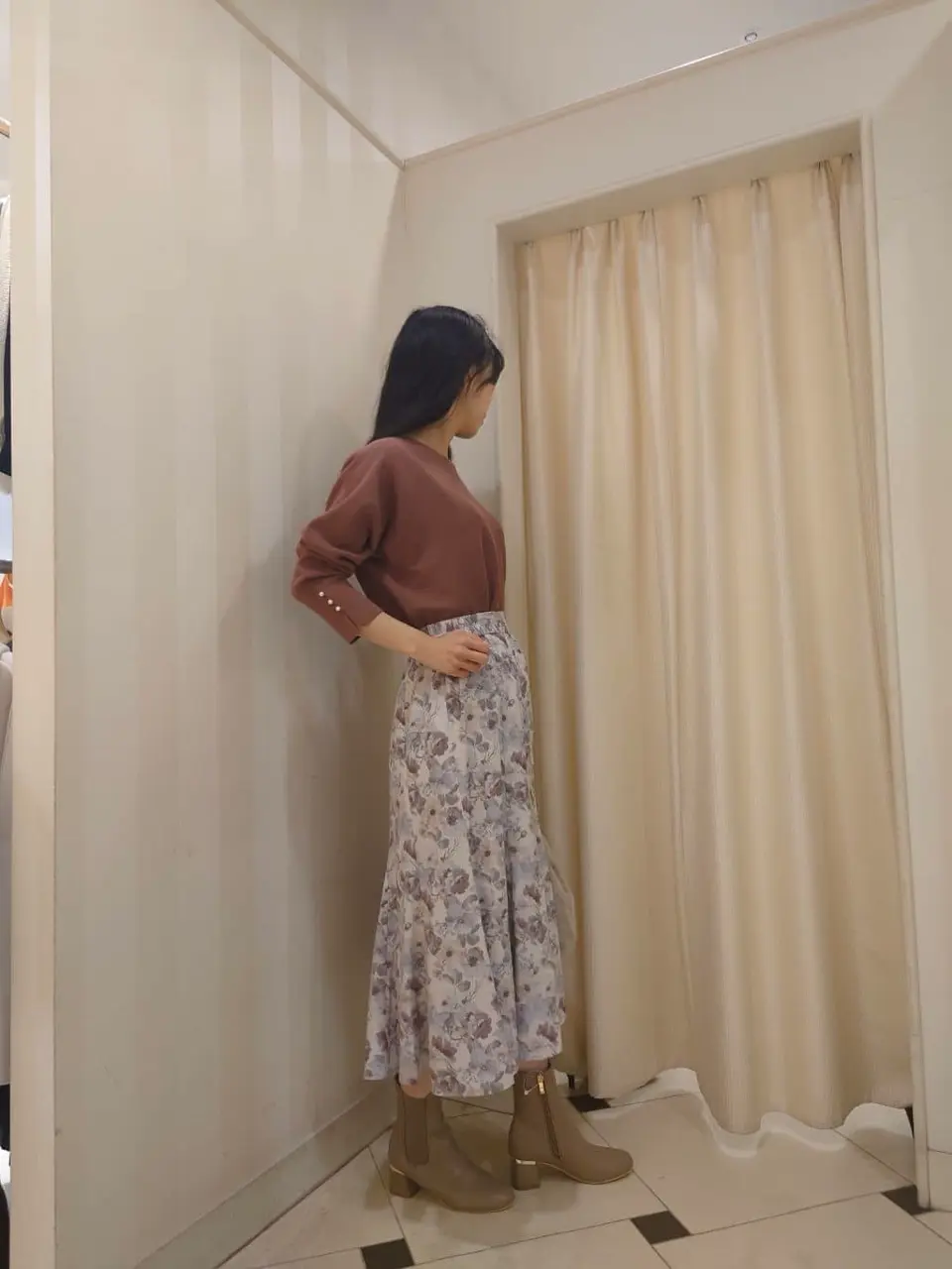 ANY SIS スタッフ コーディネート画像