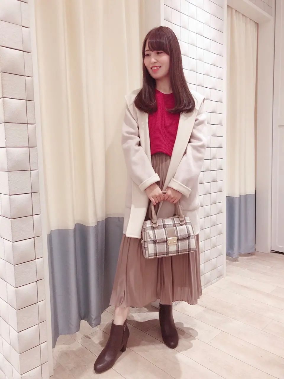 ANY SIS スタッフ コーディネート画像