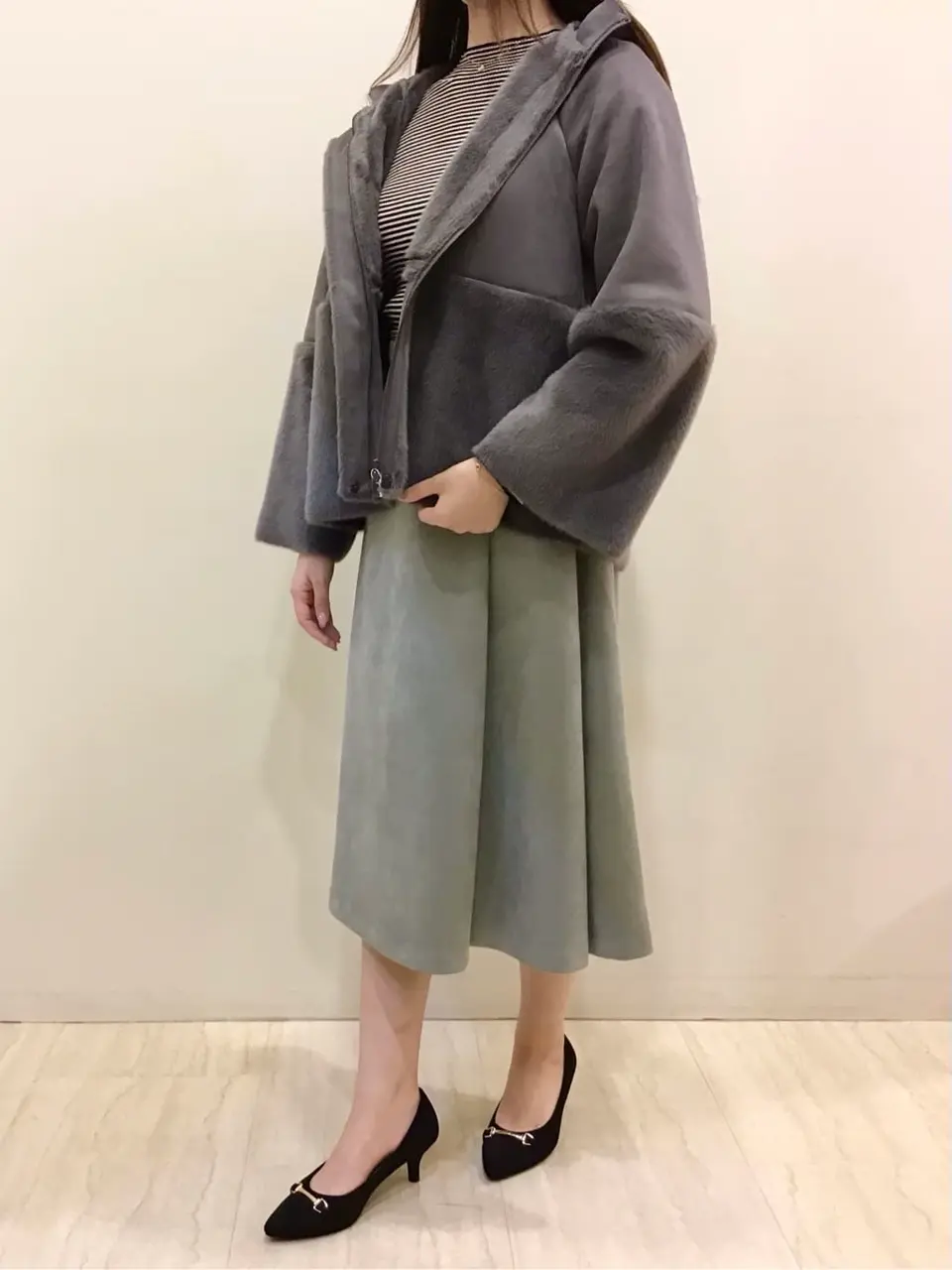 ANY SIS スタッフ コーディネート画像