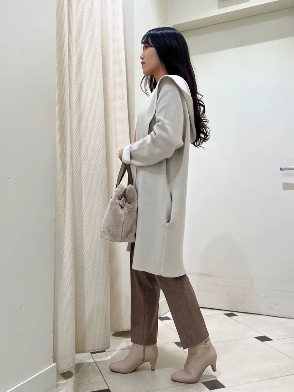 ANY SIS スタッフ コーディネート画像