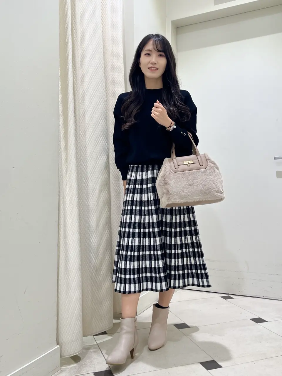 ANY SIS スタッフ コーディネート画像