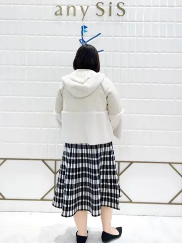 ANY SIS 西田 コーディネート画像