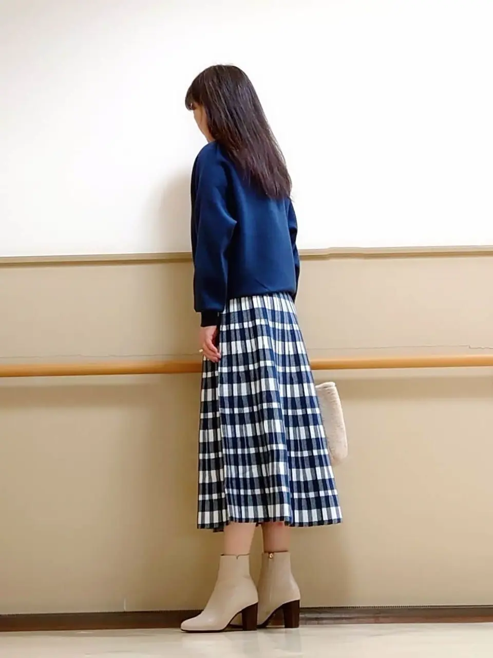 ANY SIS スタッフ コーディネート画像