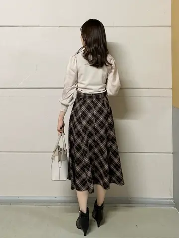 ANY SIS みぃ コーディネート画像