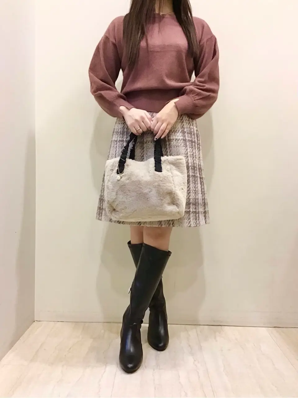 ANY SIS スタッフ コーディネート画像