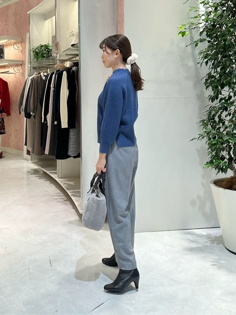 ANY SIS みぃ コーディネート画像