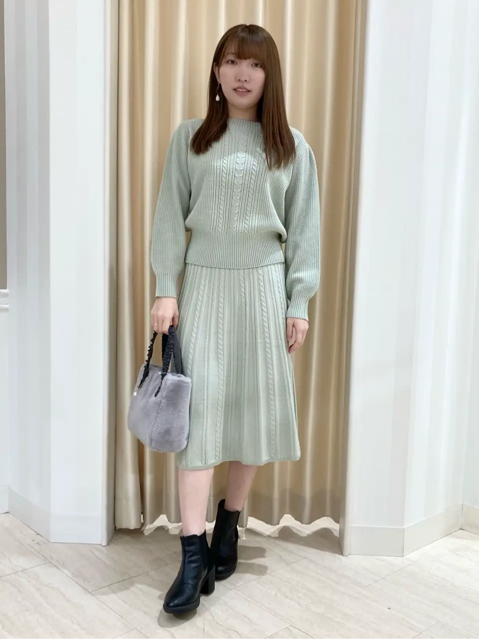 ANY SIS 伊藤 コーディネート画像