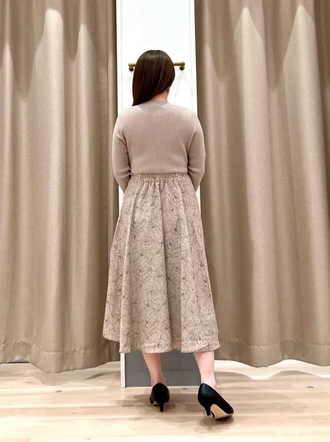 ANY SIS 瀬野 コーディネート画像