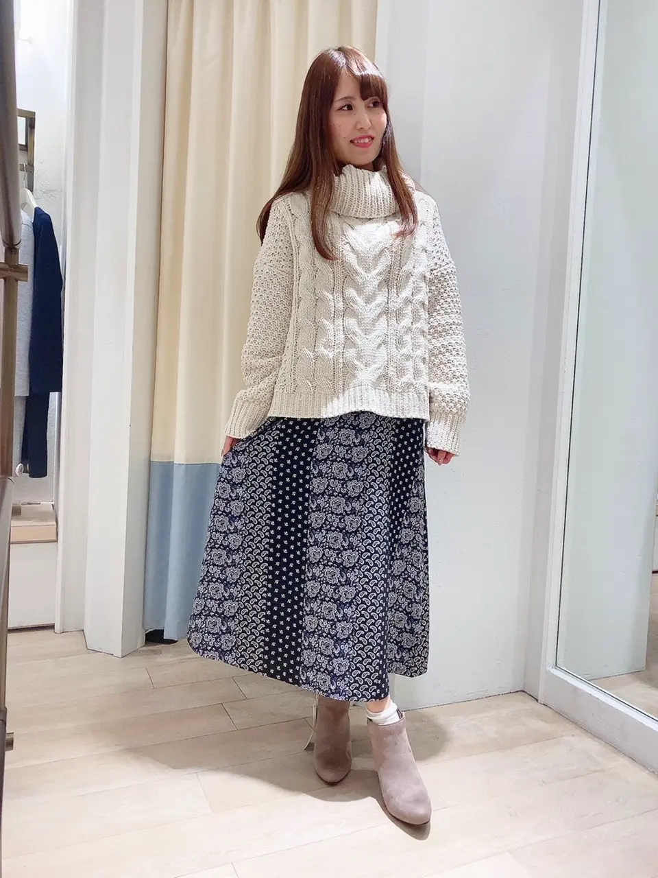 ANY SIS スタッフ コーディネート画像