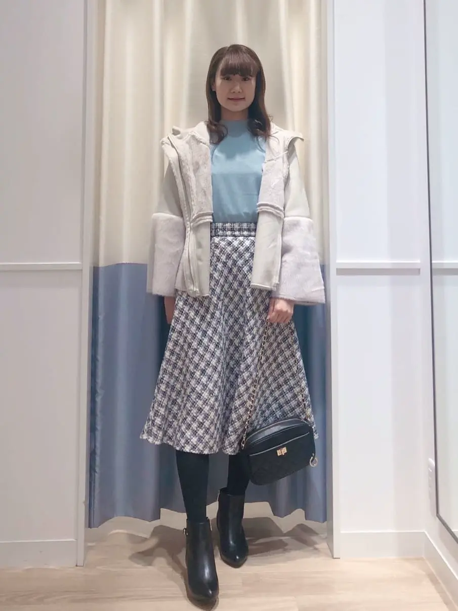 ANY SIS スタッフ コーディネート画像