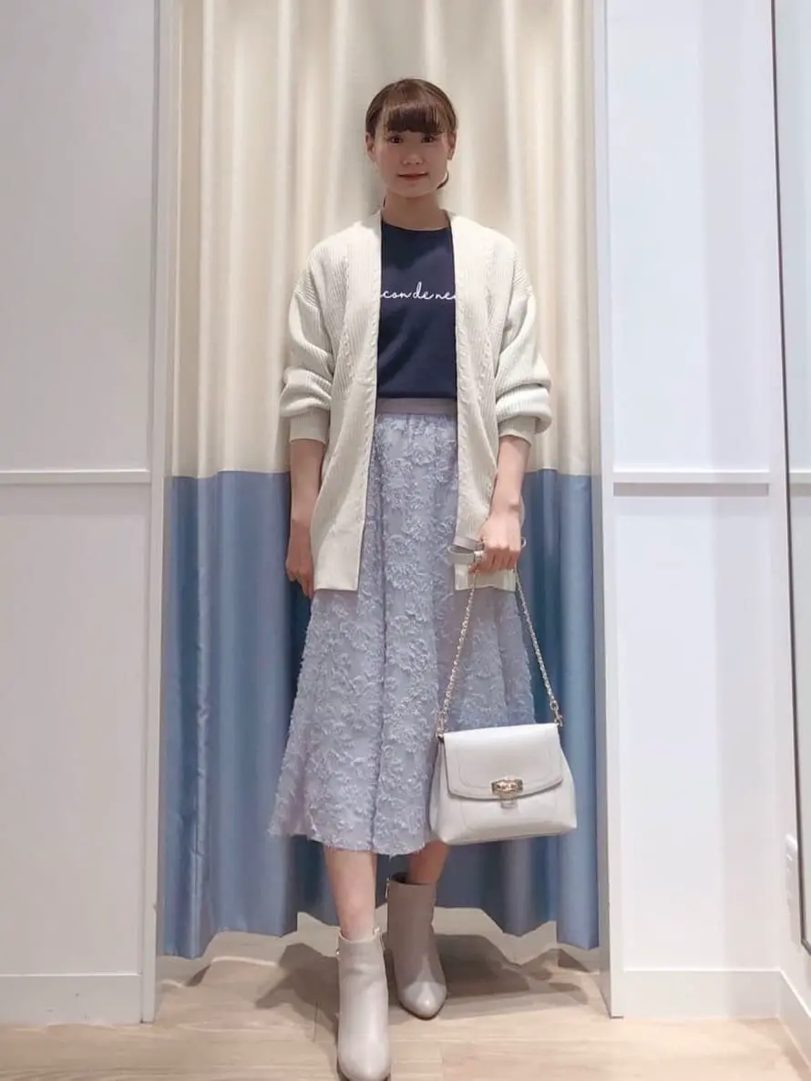 ANY SIS スタッフ コーディネート画像