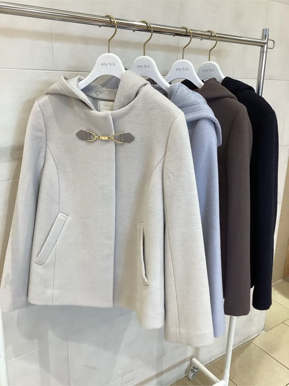 ANY SIS 髙橋 コーディネート画像