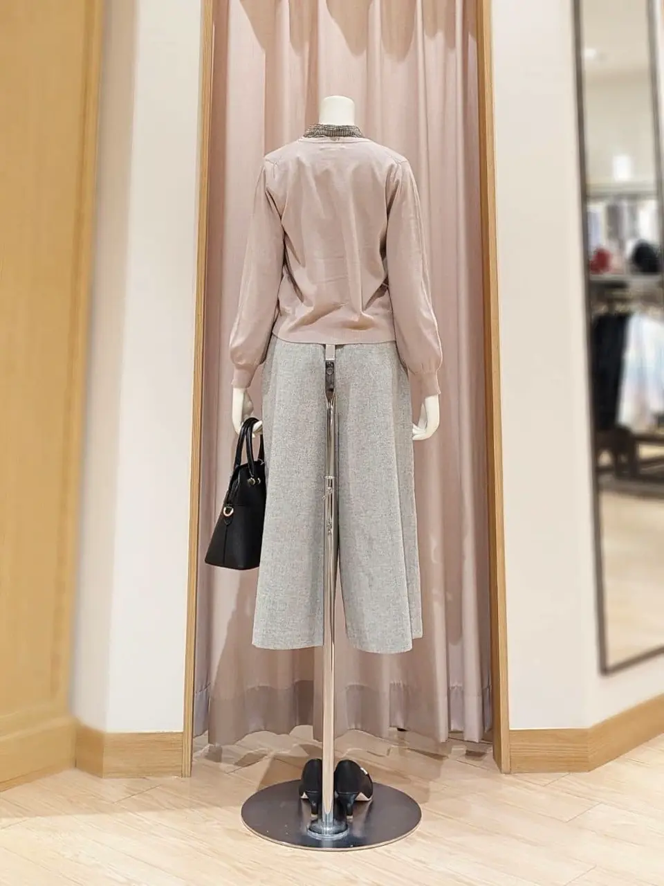 ANY SIS 岩田 コーディネート画像