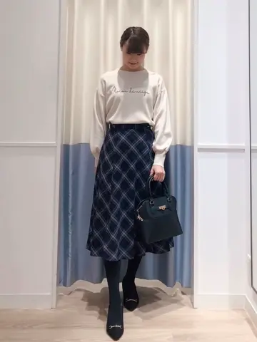 ANY SIS スタッフ コーディネート画像