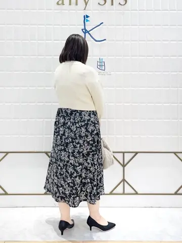 ANY SIS 西田 コーディネート画像