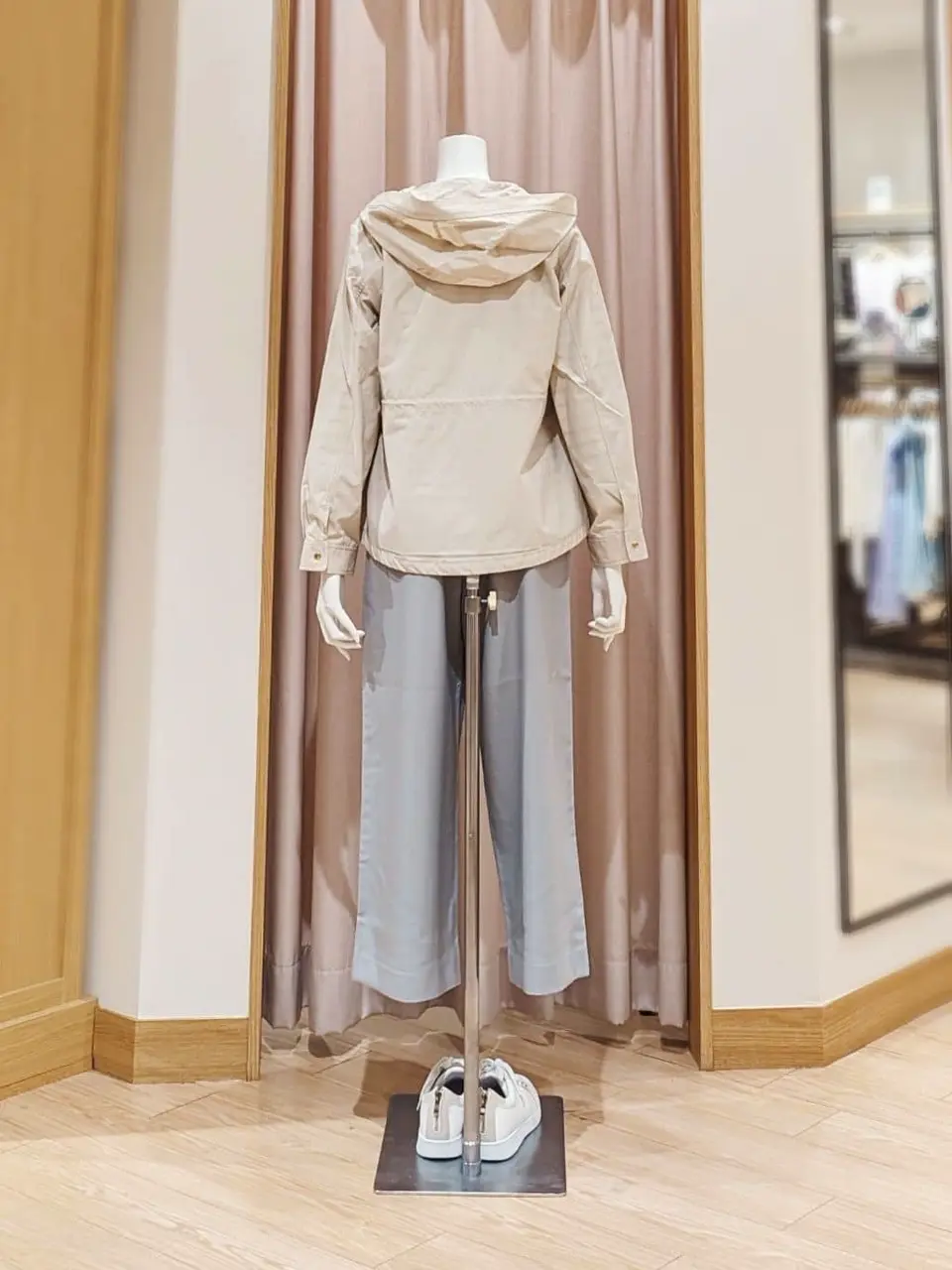 ANY SIS 岩田 コーディネート画像