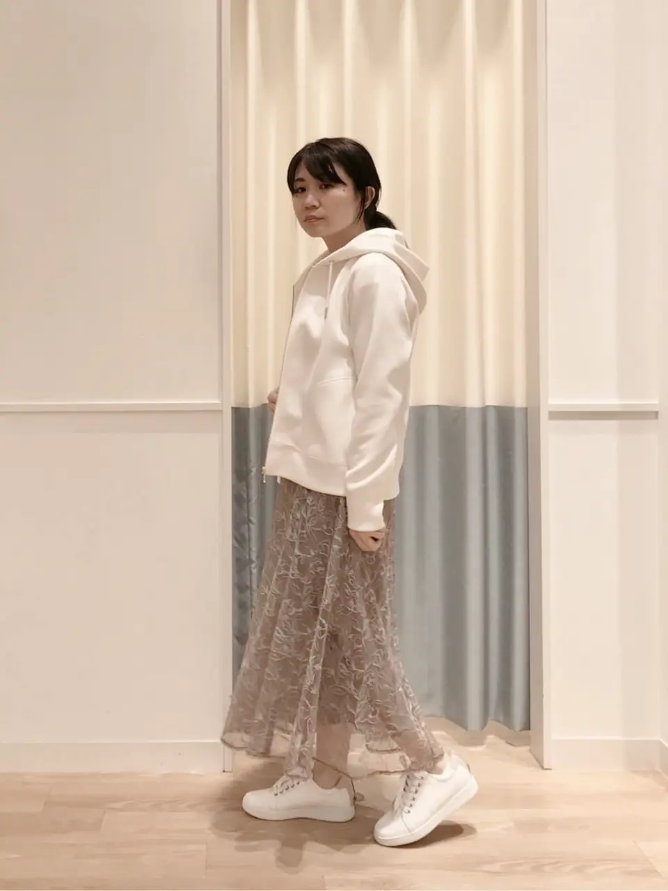 ANY SIS スタッフ コーディネート画像