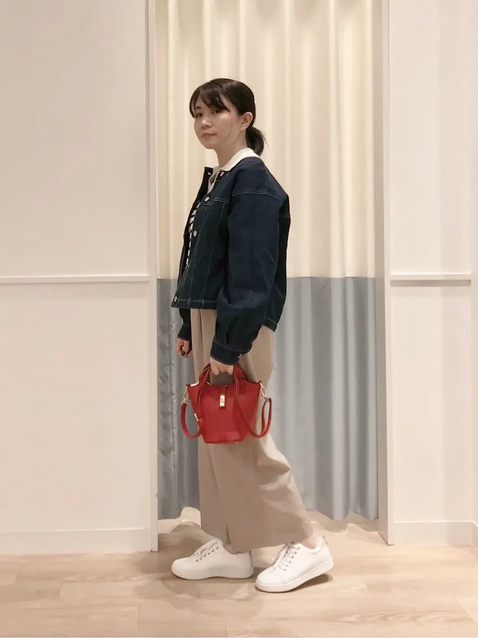 ANY SIS スタッフ コーディネート画像