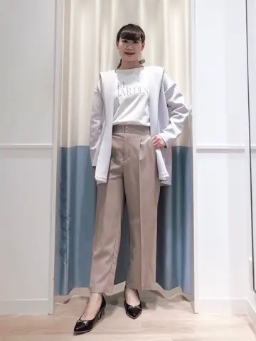 ANY SIS スタッフ コーディネート画像