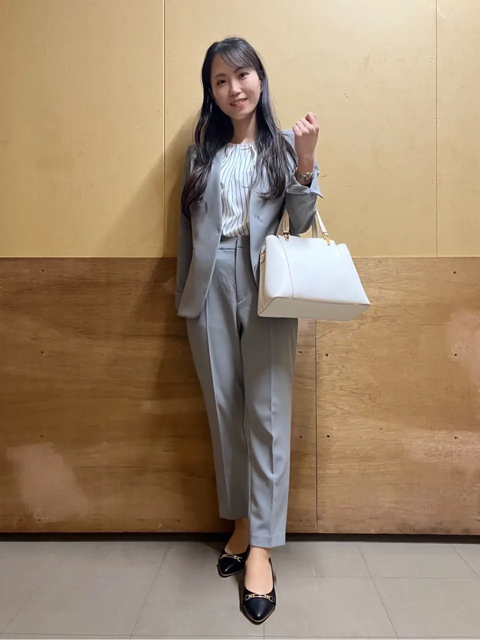 ANY SIS スタッフ コーディネート画像