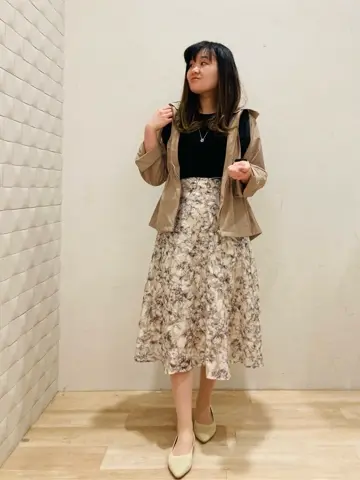 ANY SIS 川根　彩 コーディネート画像