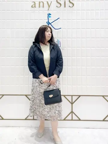 ANY SIS 西田 コーディネート画像
