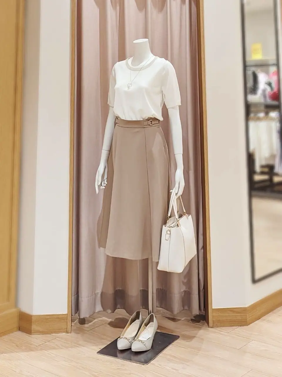 ANY SIS 岩田 コーディネート画像