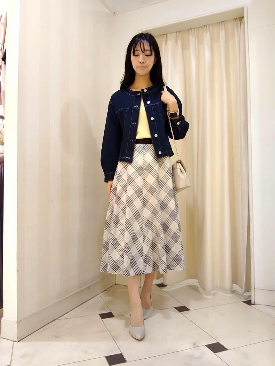 ANY SIS スタッフ コーディネート画像