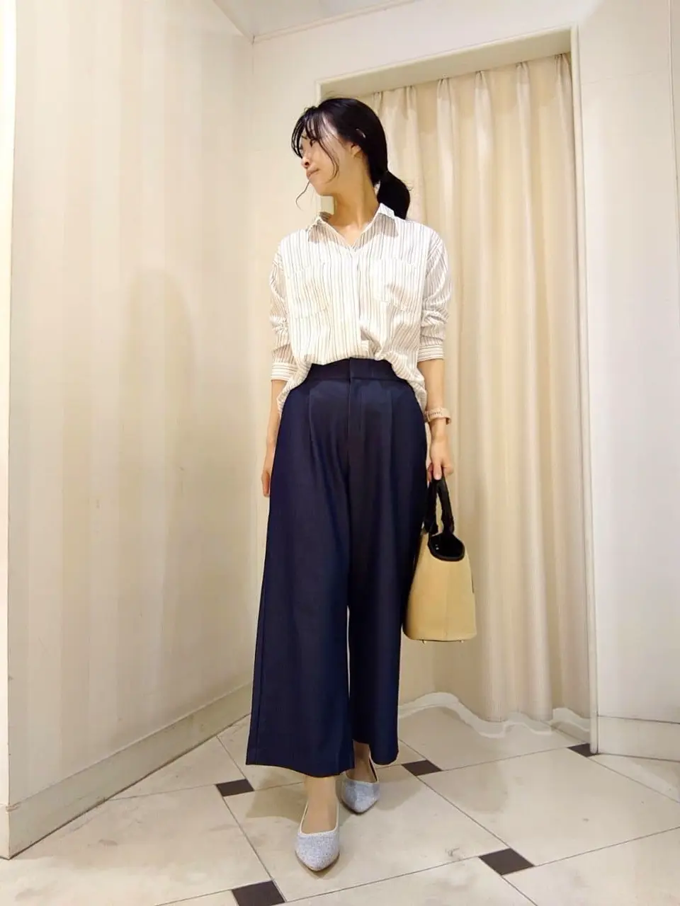 ANY SIS スタッフ コーディネート画像