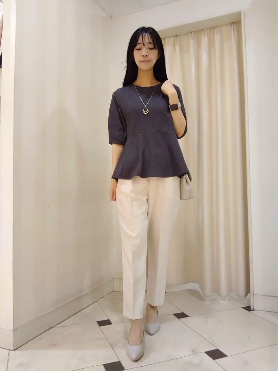 ANY SIS スタッフ コーディネート画像