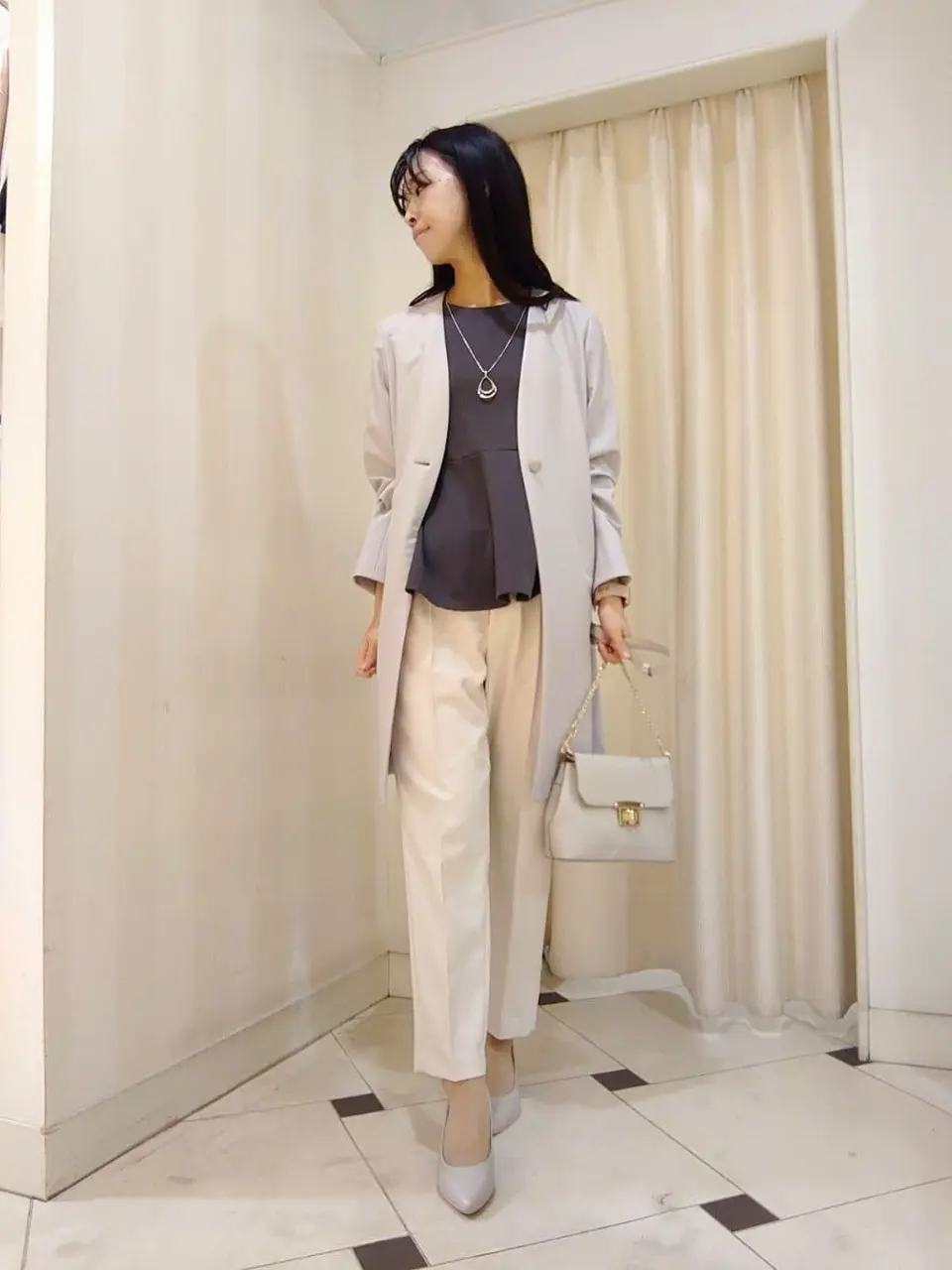 ANY SIS スタッフ コーディネート画像