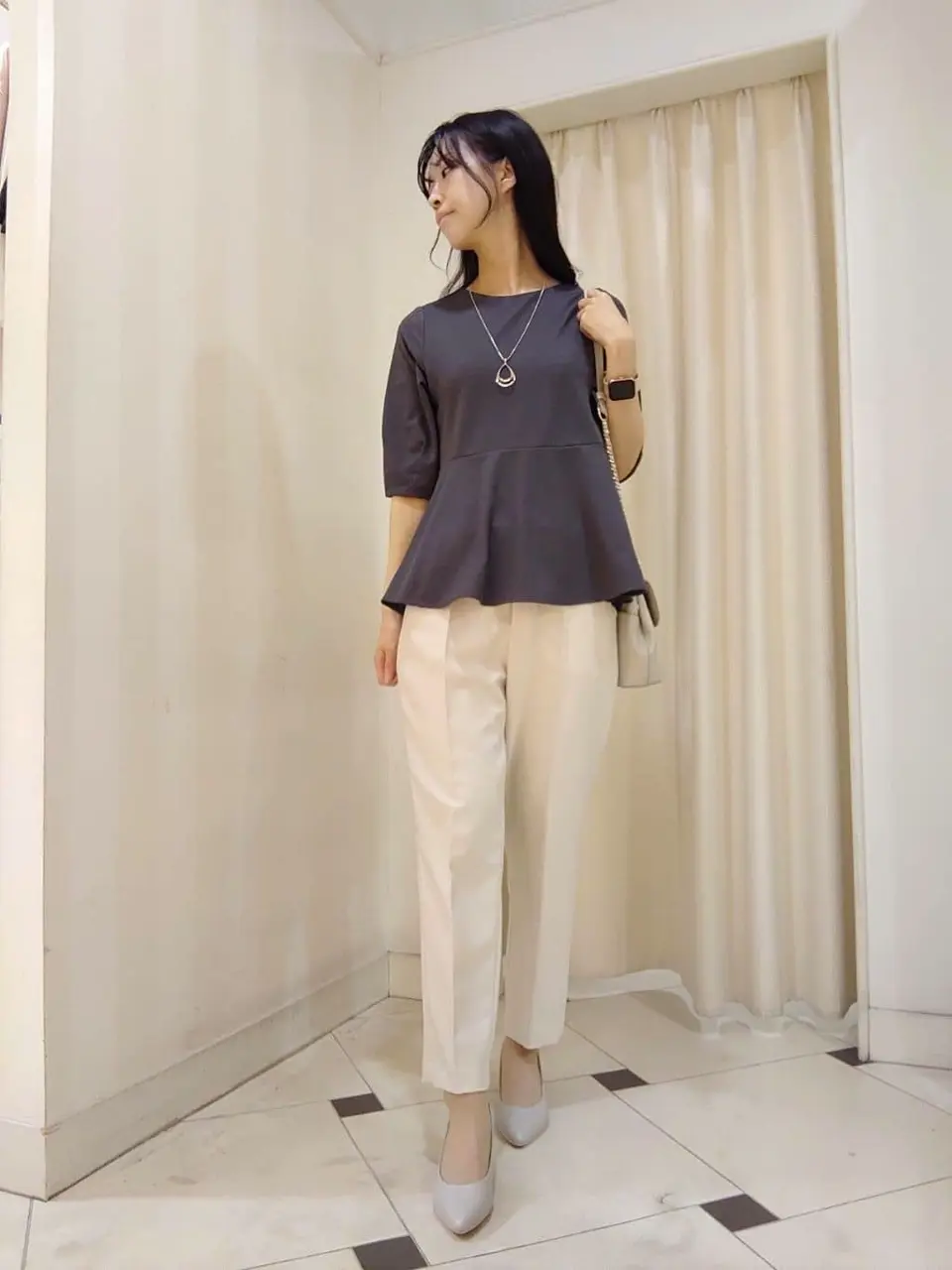 ANY SIS スタッフ コーディネート画像