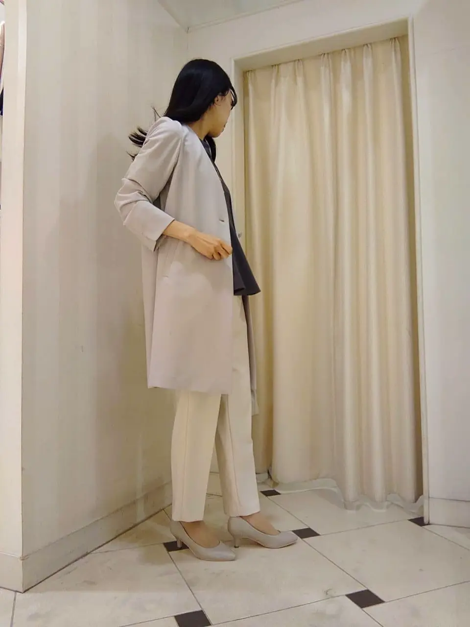 ANY SIS スタッフ コーディネート画像