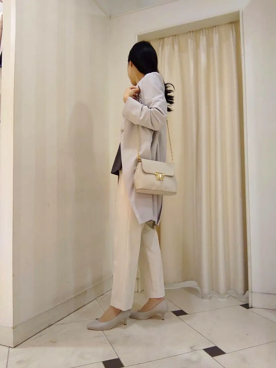 ANY SIS スタッフ コーディネート画像