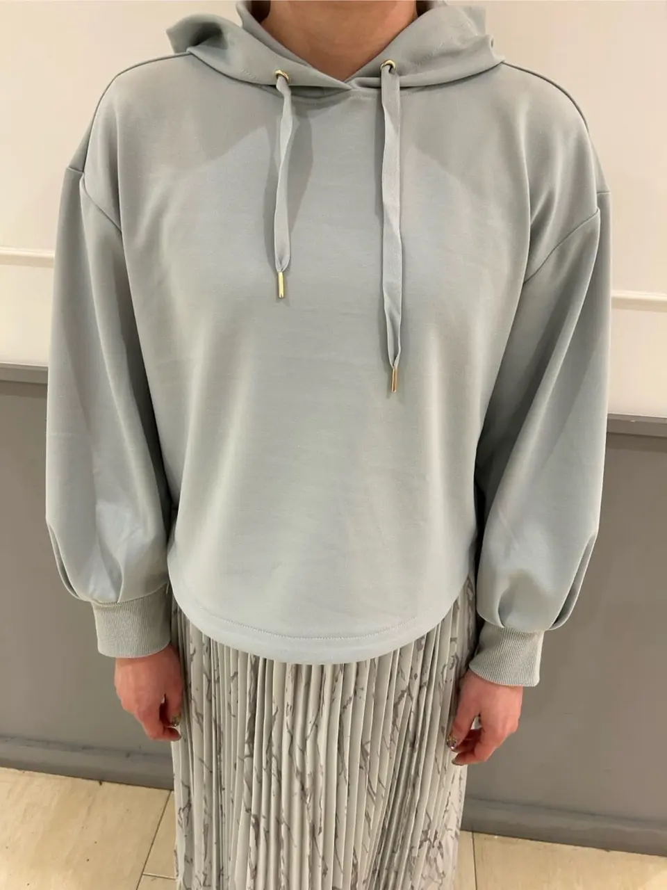 ANY SIS 咲本 コーディネート画像