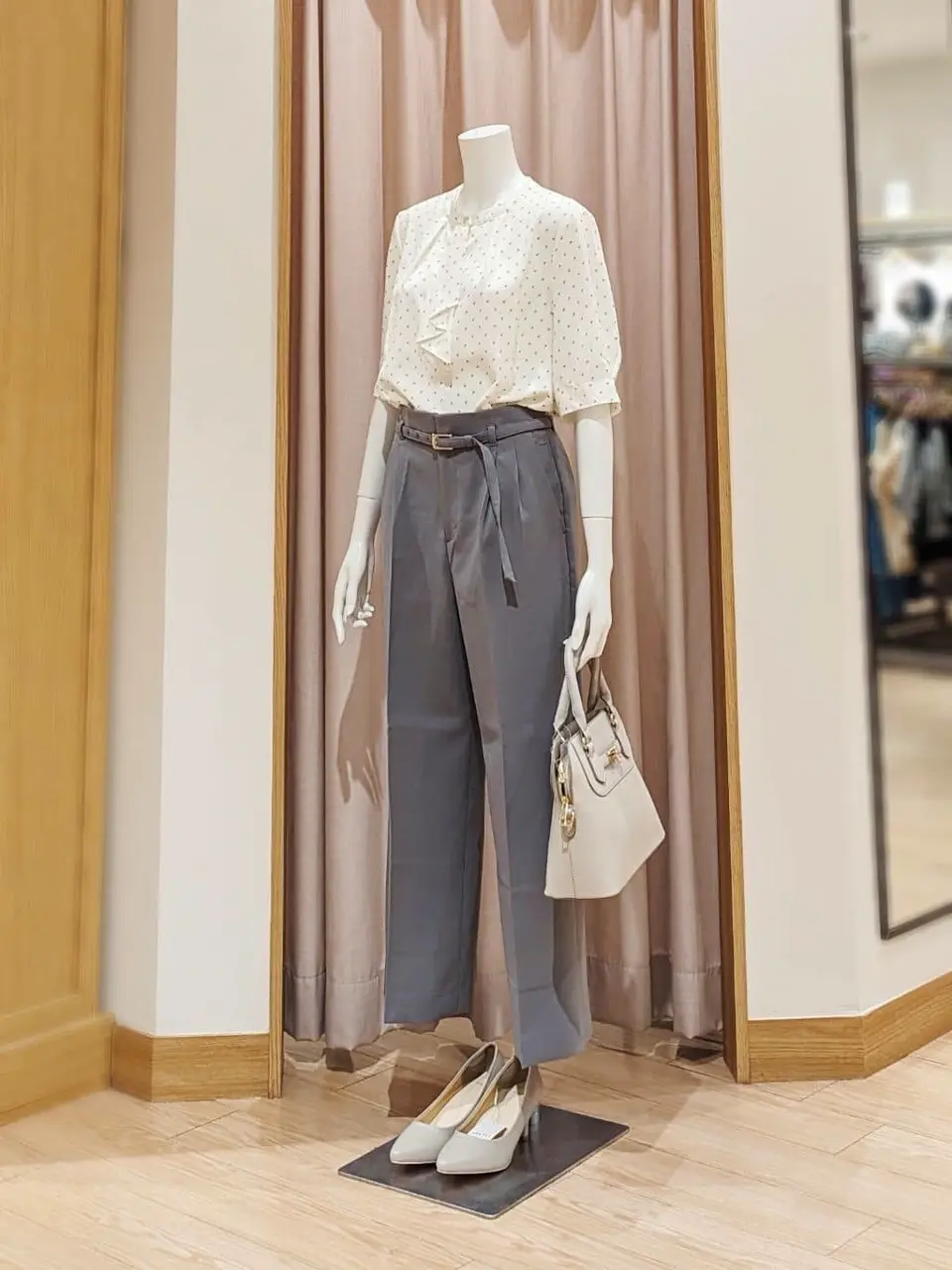 ANY SIS 岩田 コーディネート画像