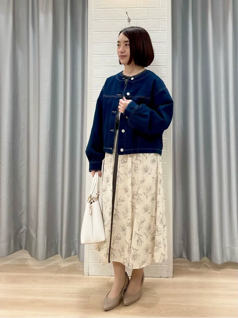 ANY SIS 丸岡 コーディネート画像