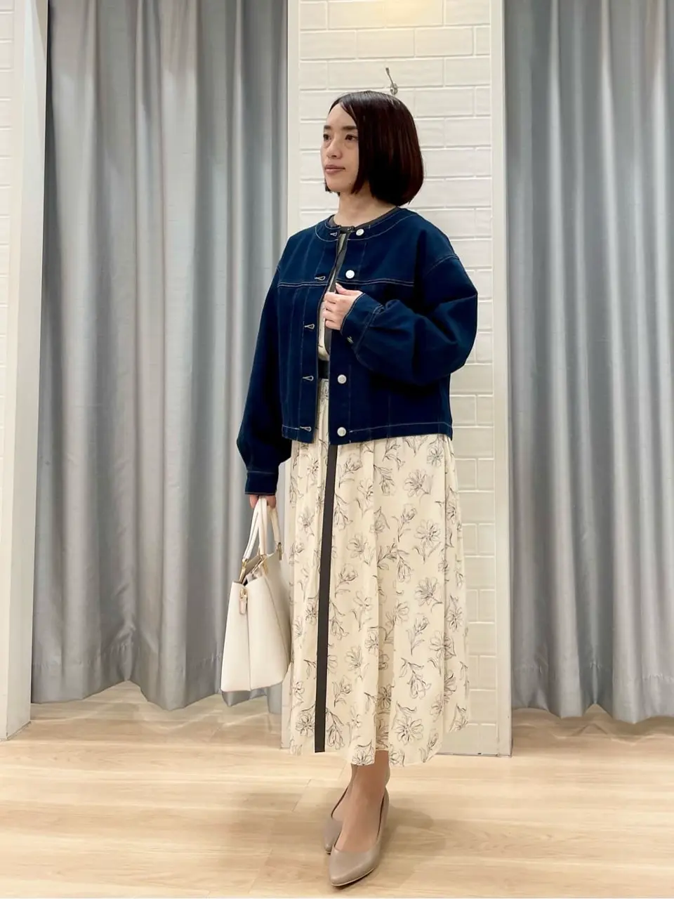 ANY SIS 丸岡 コーディネート画像