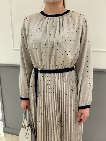 ANY SIS 咲本 コーディネート画像