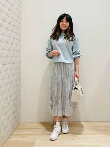 ANY SIS 川根　彩 コーディネート画像