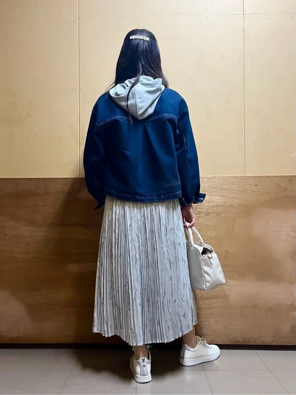 ANY SIS スタッフ コーディネート画像