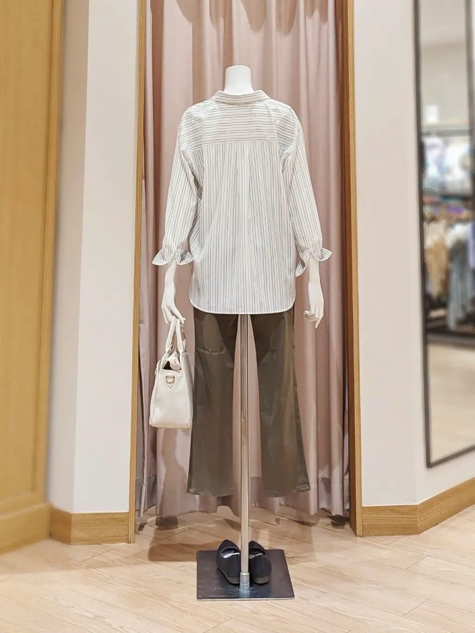 ANY SIS 岩田 コーディネート画像