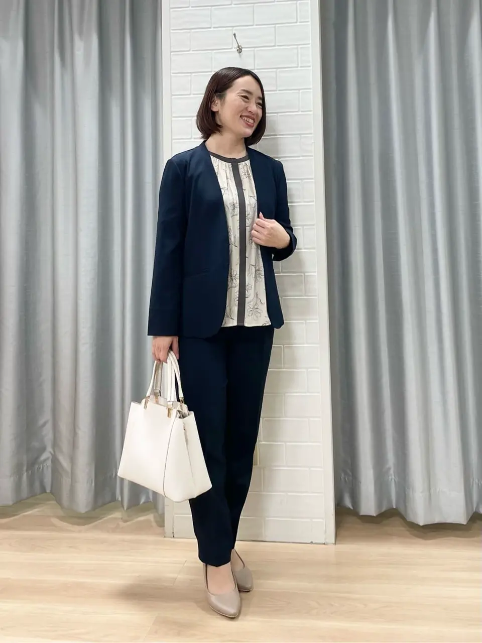 ANY SIS 丸岡 コーディネート画像