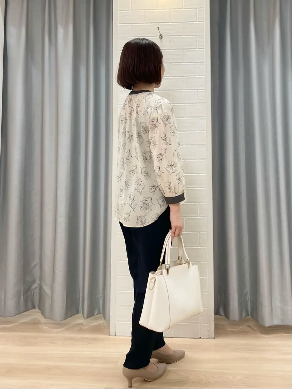 ANY SIS 丸岡 コーディネート画像