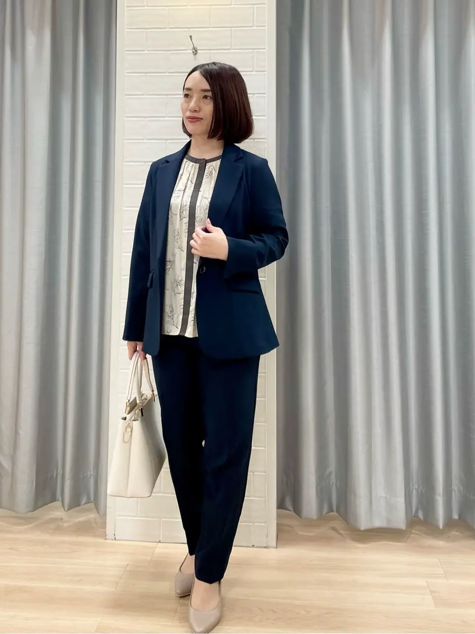 ANY SIS 丸岡 コーディネート画像