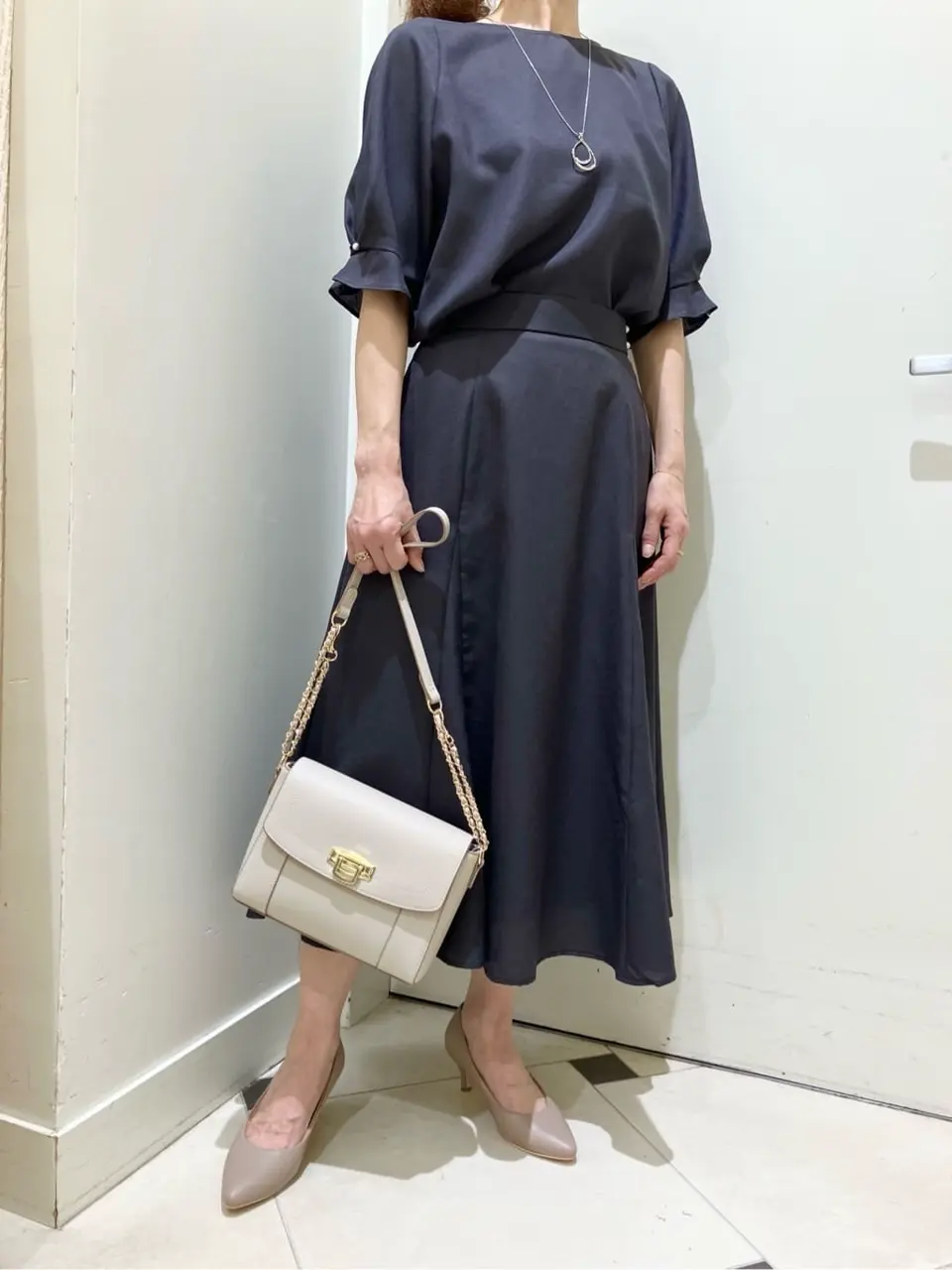 ANY SIS スタッフ コーディネート画像