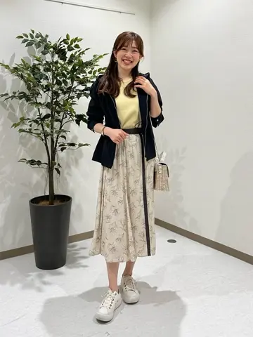 ANY SIS みぃ コーディネート画像