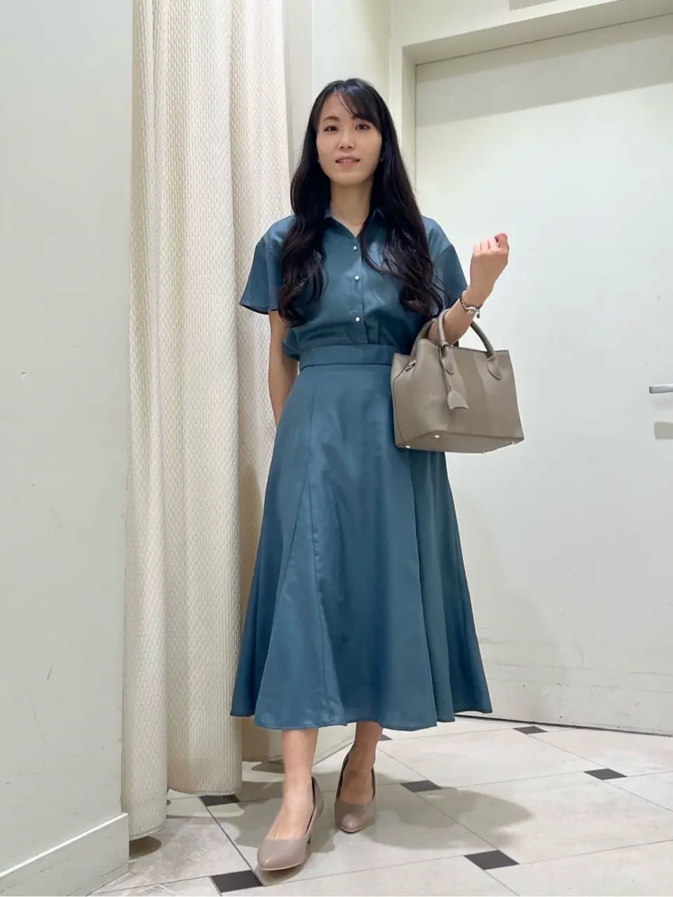 ANY SIS スタッフ コーディネート画像