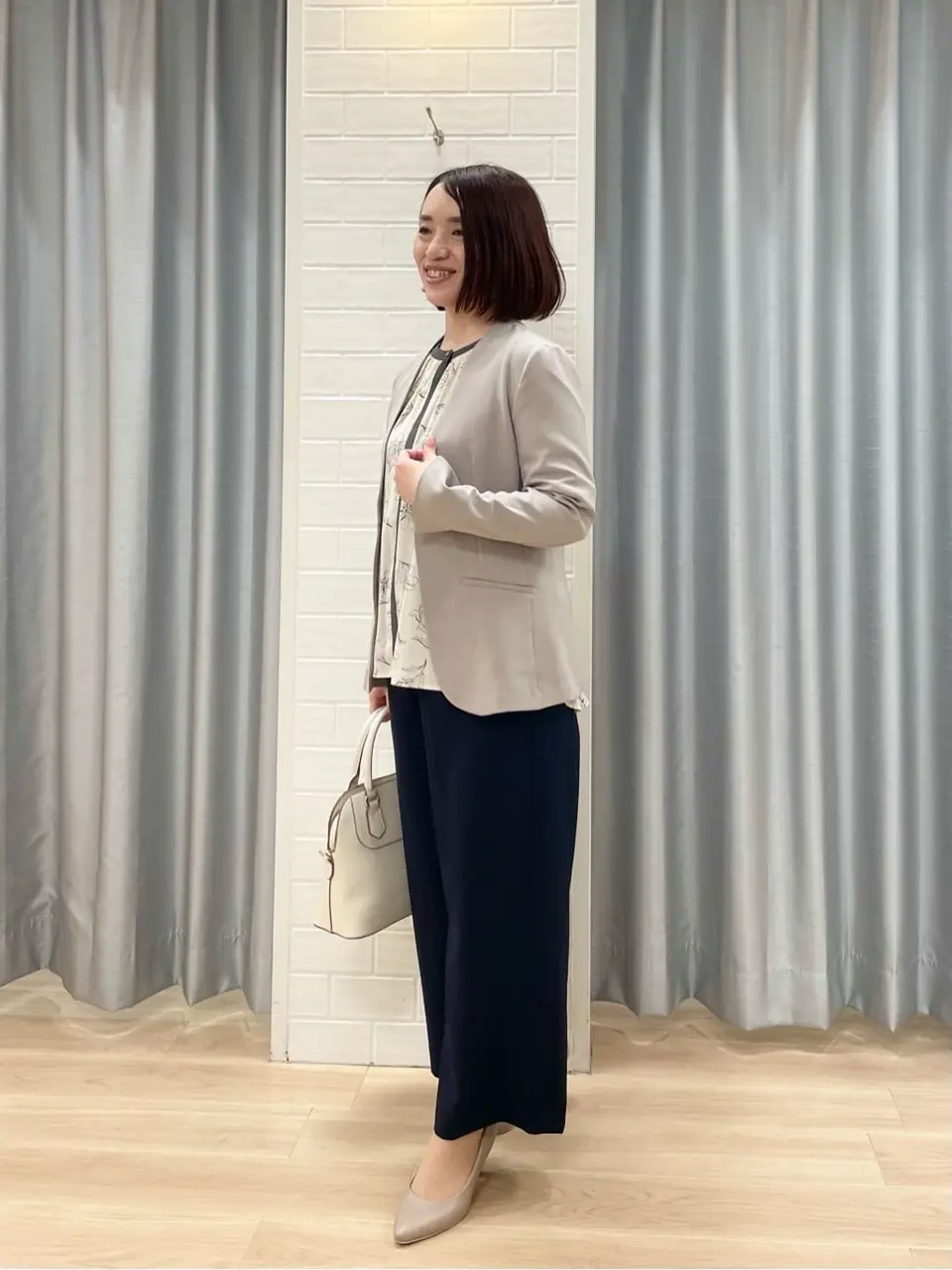 ANY SIS 丸岡 コーディネート画像